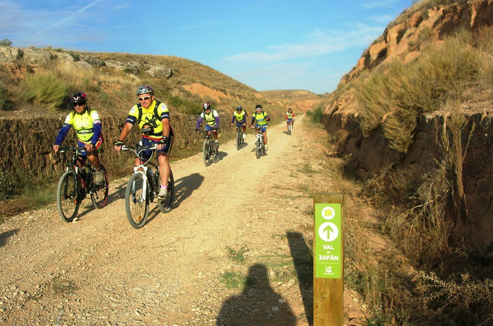 Inaugurado un nuevo tramo de la Vía Verde de Val de Zafán (Teruel)