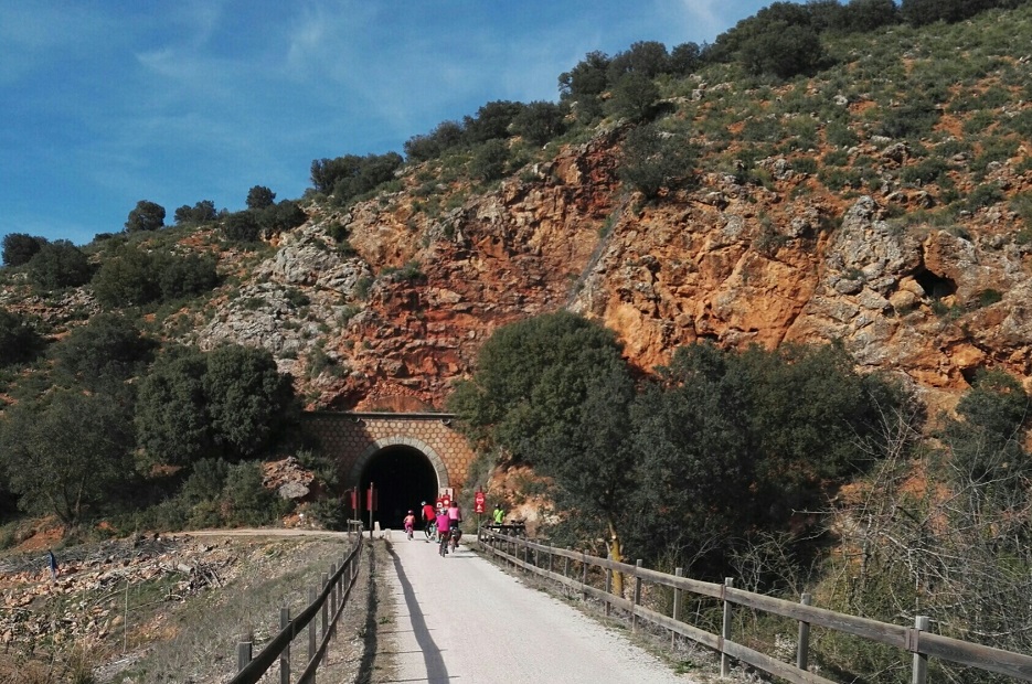 La Diputación de Albacete y la Fundación de los Ferrocarriles Españoles acuerdan nuevas acciones para la promoción del Camino Natural Vía Verde Fc. Baeza-Utiel (tramo Sierra de Alcaraz y Reolid)