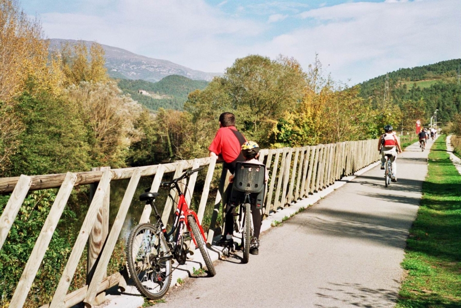 El uso de las Vías Verdes de Girona tienen un impacto socio económico en el territorio de casi 9,5 Millones de Euros
